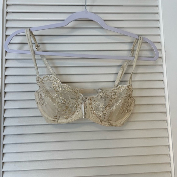 Victorias Secret lace bra - Picture 2 of 4